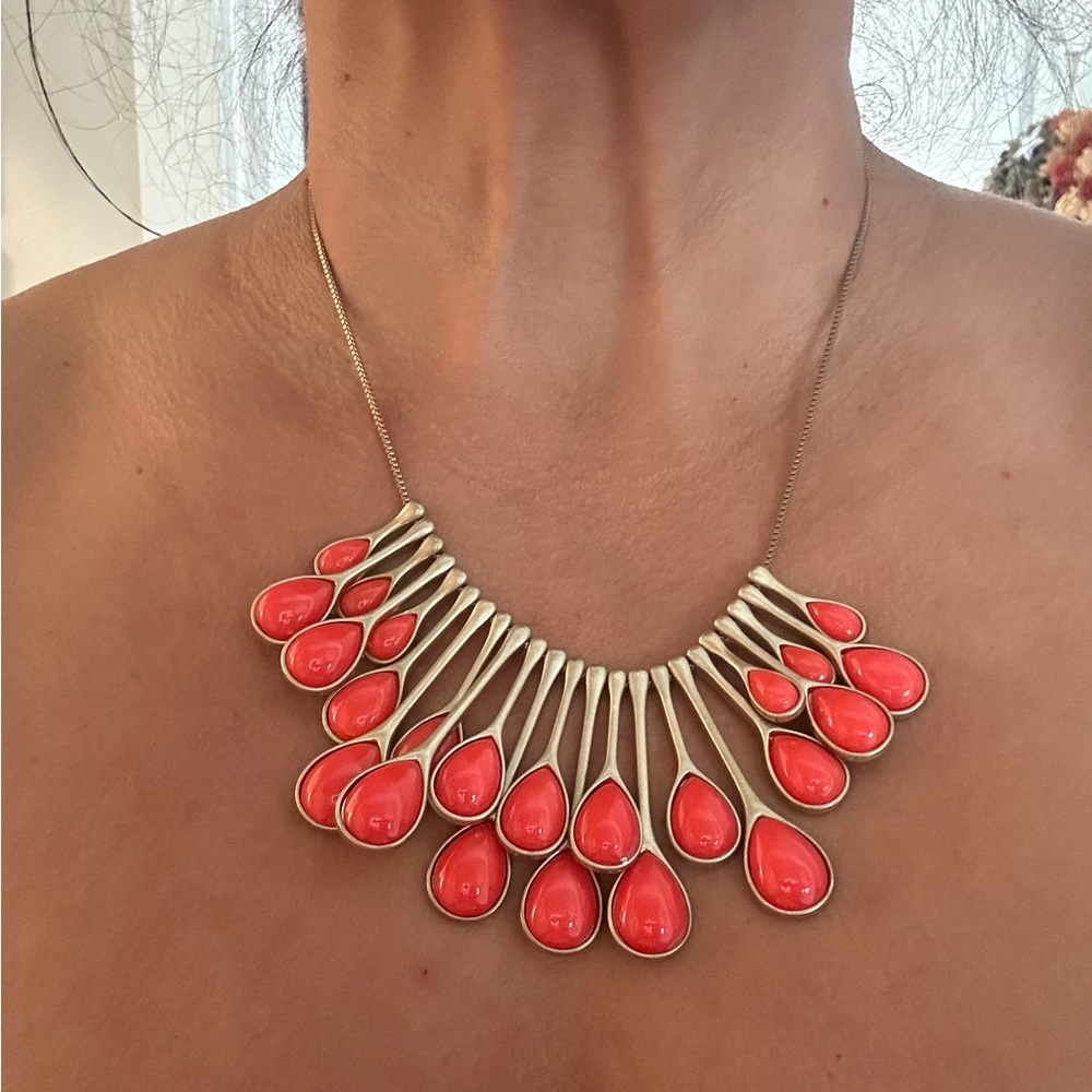 Statement necklace! - Picture 2 of 3